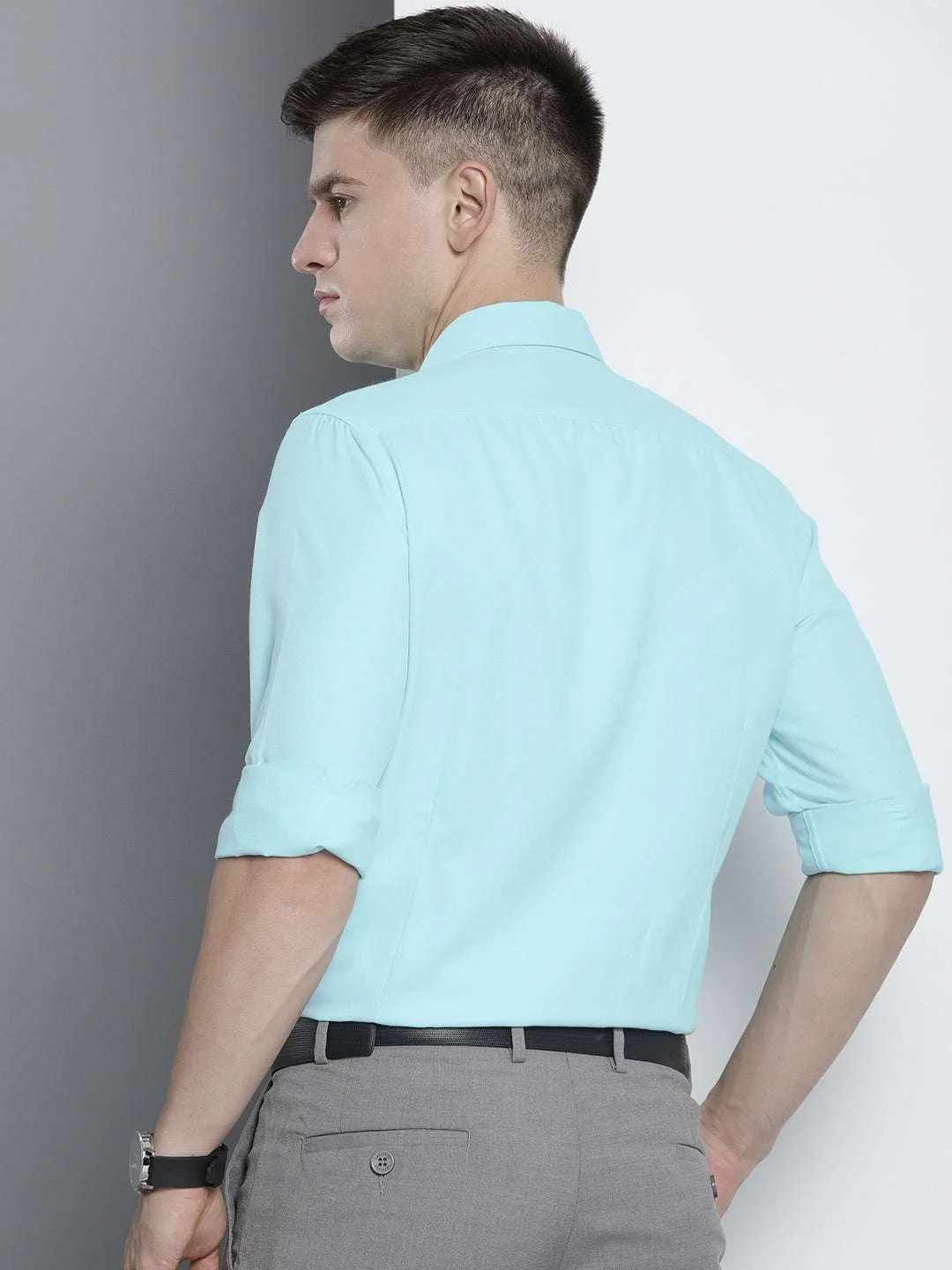 Men's Blue Slim Fit Solid Formal Shirt - Image 5