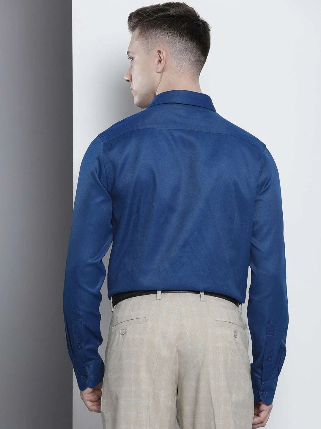 Men's Blue Slim Fit Solid Formal Shirt - Image 5