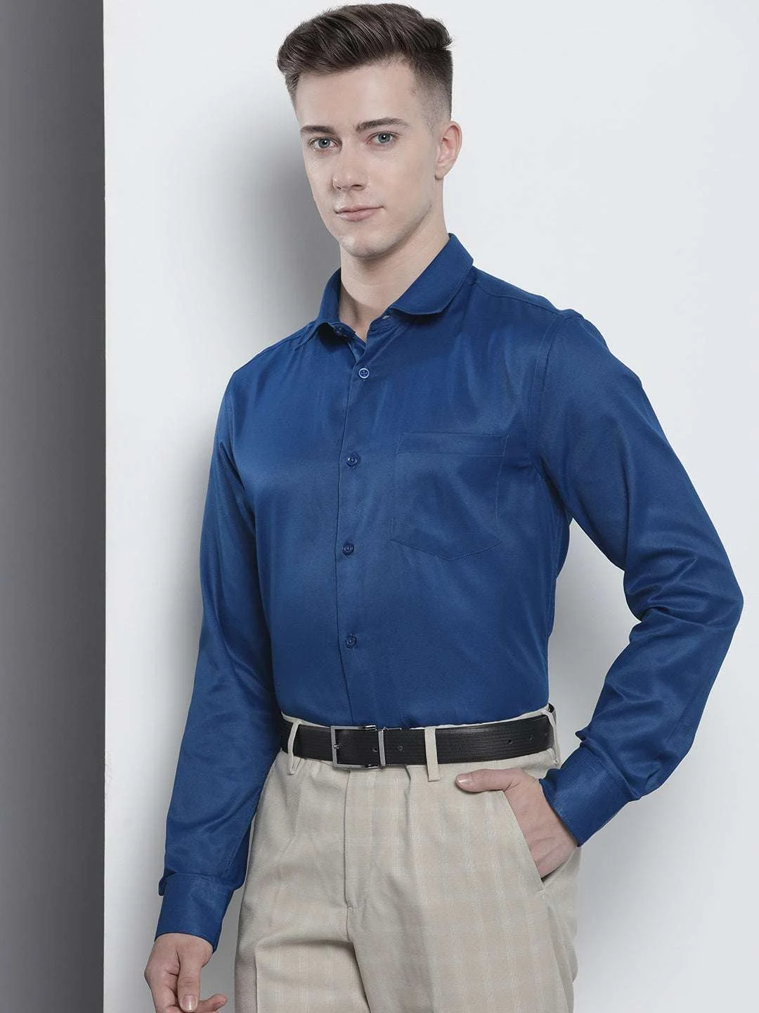 Men's Blue Slim Fit Solid Formal Shirt - Image 6