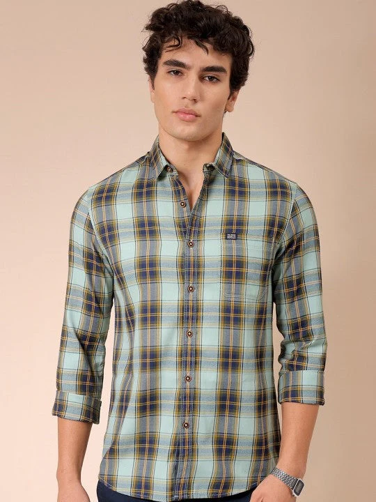 Men's Green Regular Fit Checkered Casual Shirt - Image 2