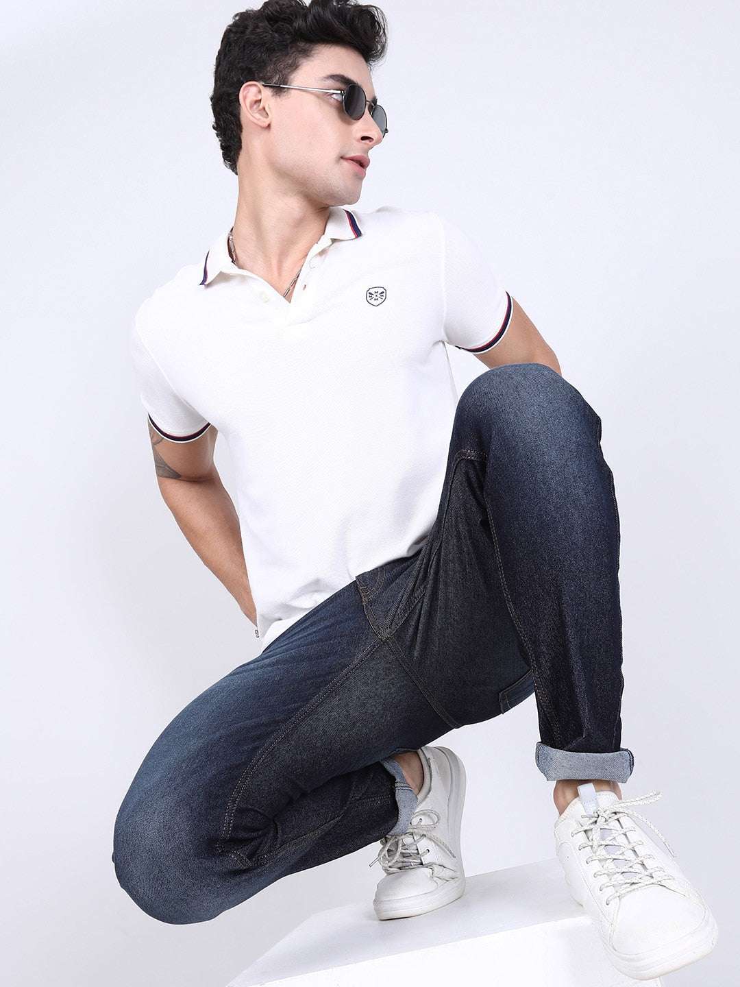 Men's Blue Slim Fit Solid Mid-Rise Jeans - Image 4