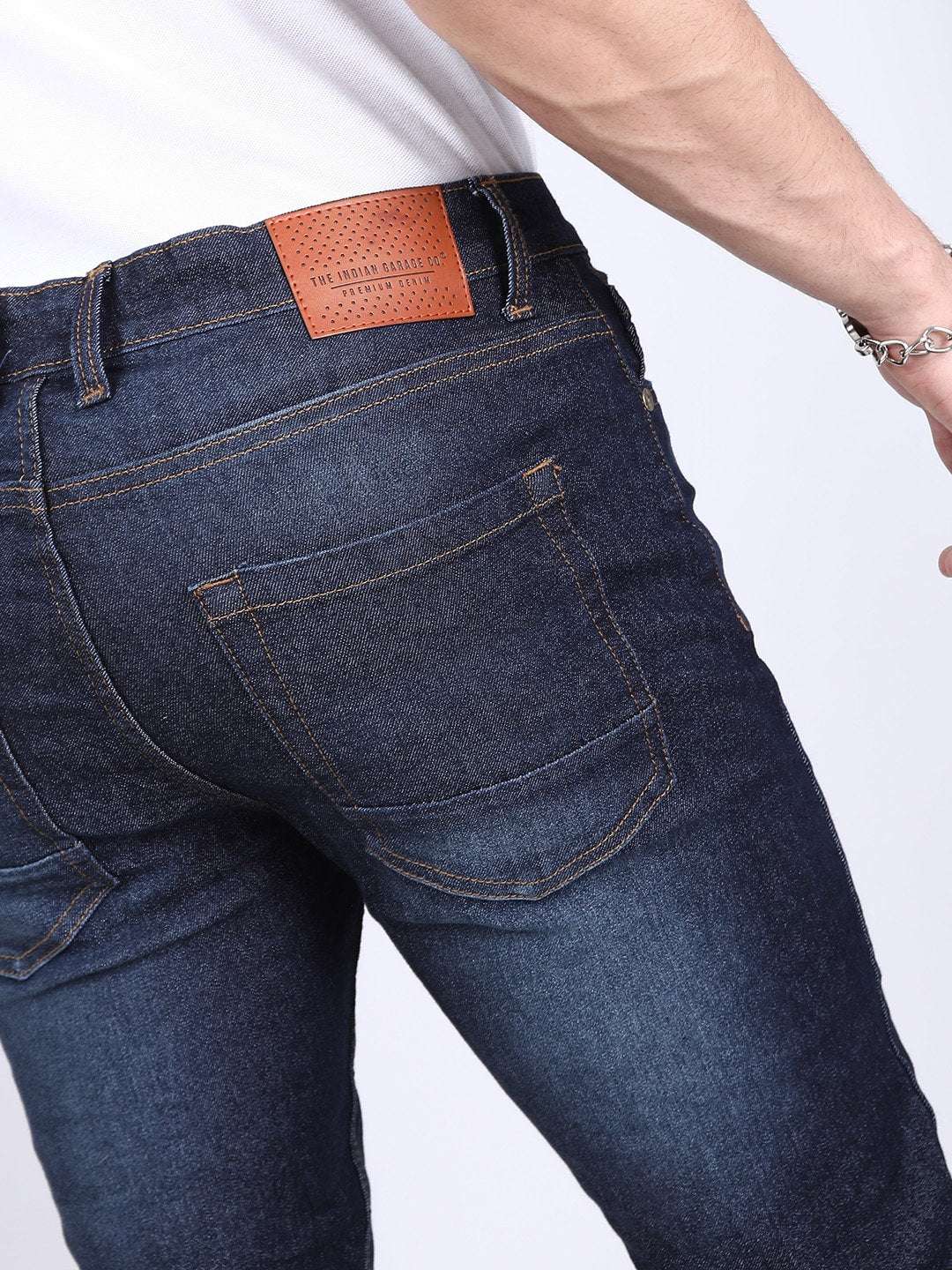 Men's Blue Slim Fit Solid Mid-Rise Jeans - Image 7