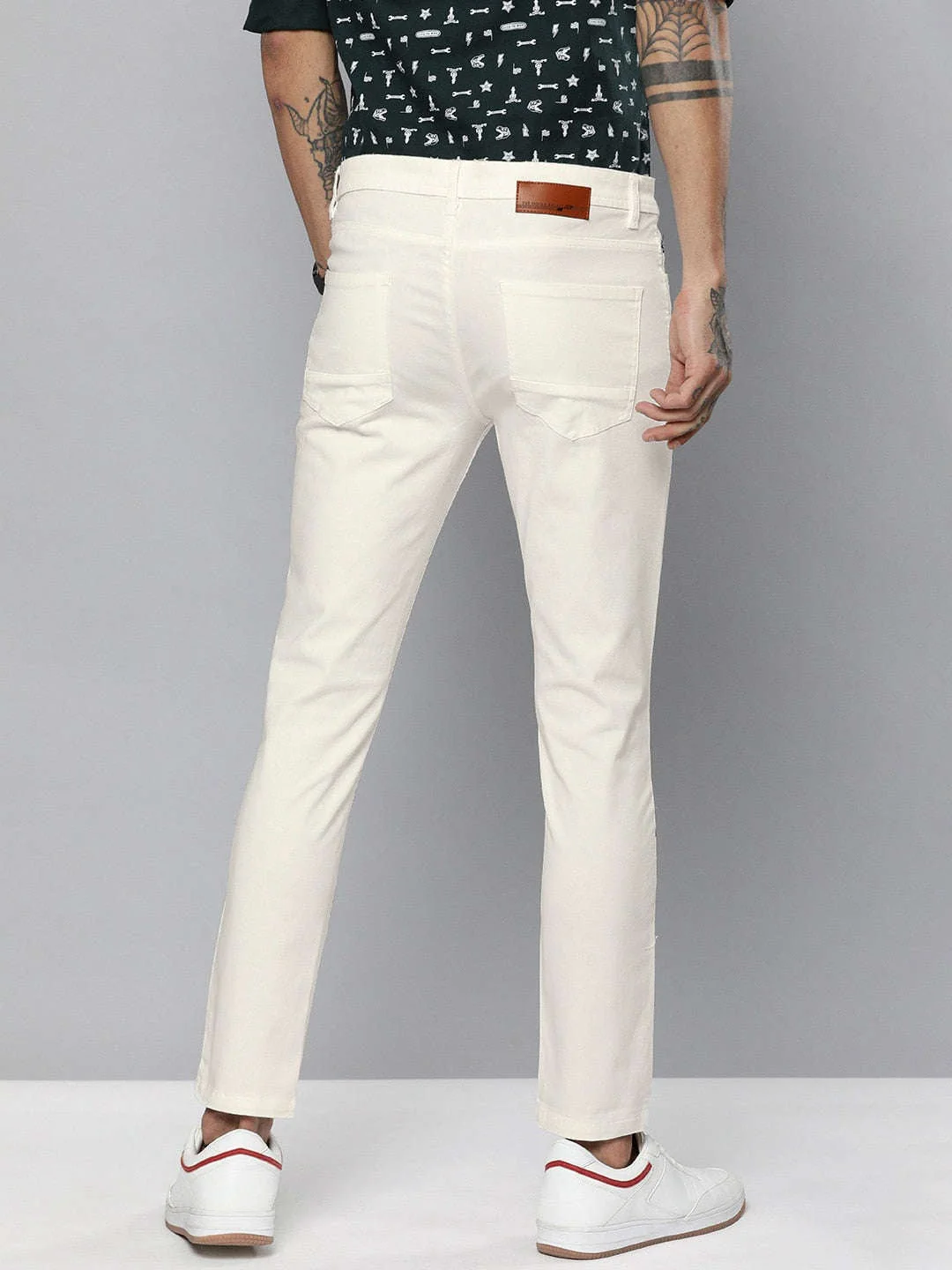 Men's White Slim Fit Solid Casual Chinos - Image 4
