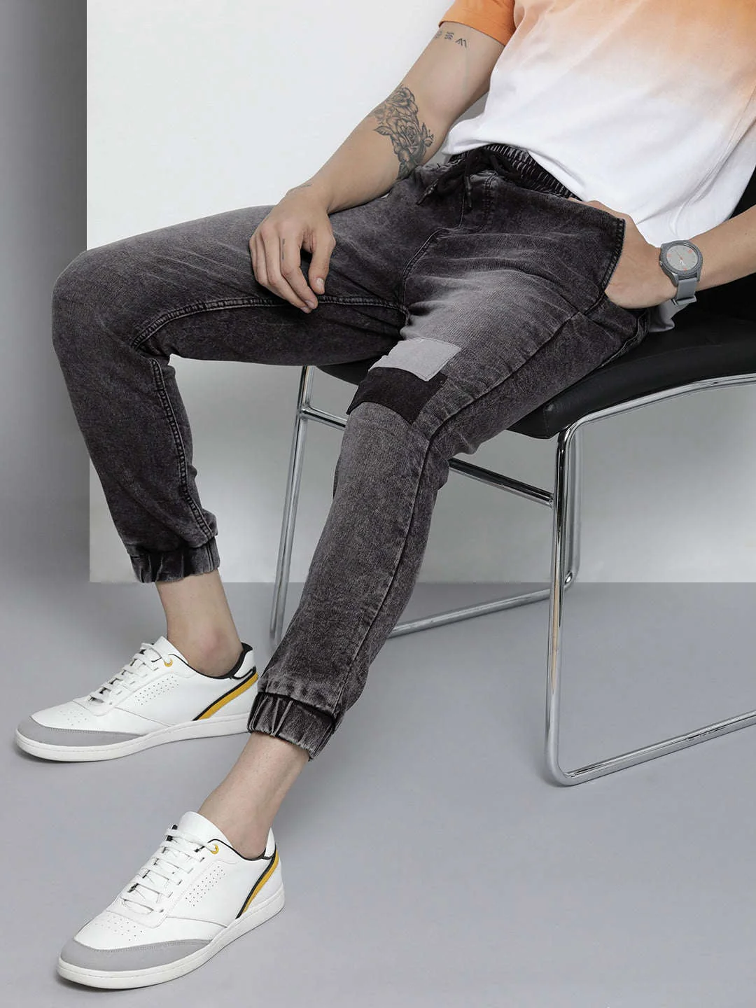 Men's Black Slim Fit Solid Street Wear Jeans - Image 2