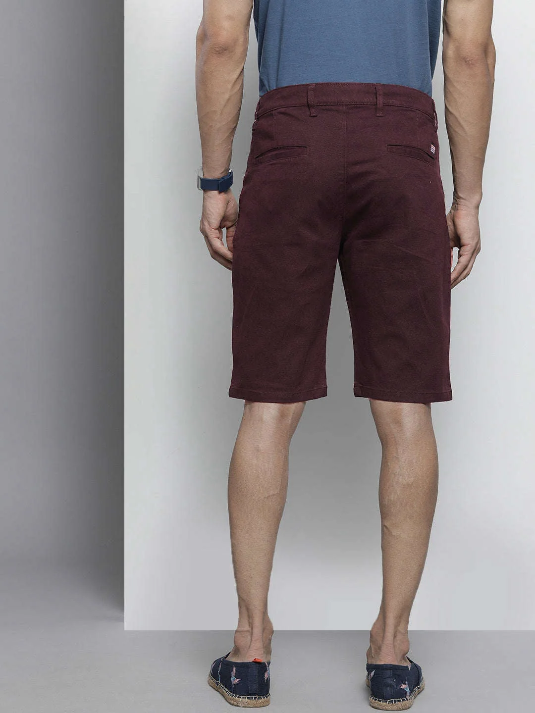 Men's Maroon Slim Fit Solid Casual Shorts - Image 4