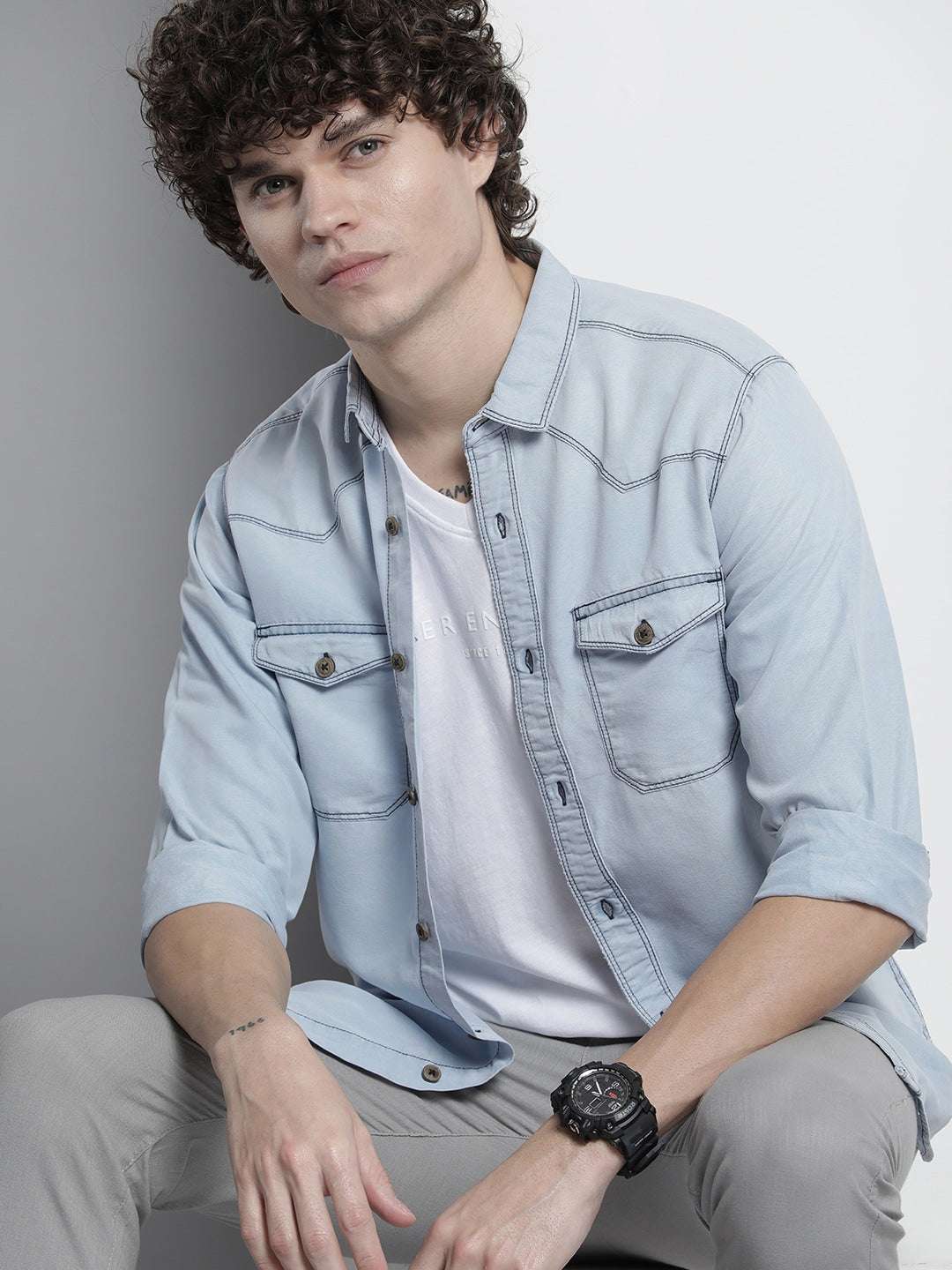 Men's Blue Slim Fit Solid Casual Shirt - Image 2