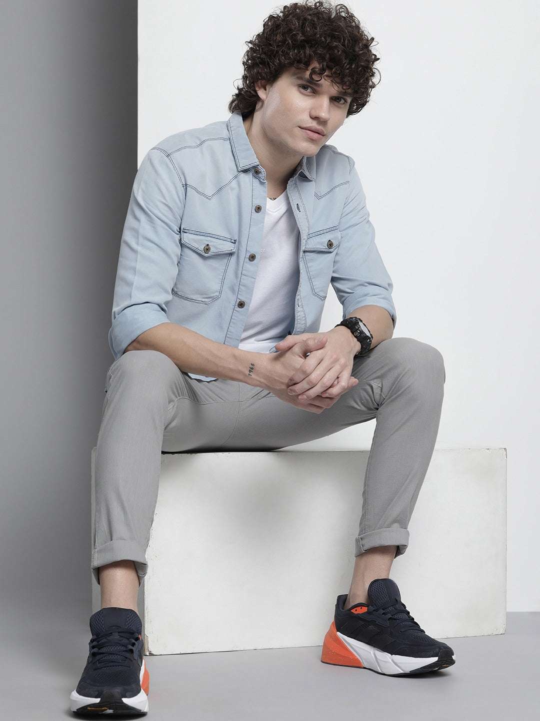 Men's Blue Slim Fit Solid Casual Shirt - Image 7