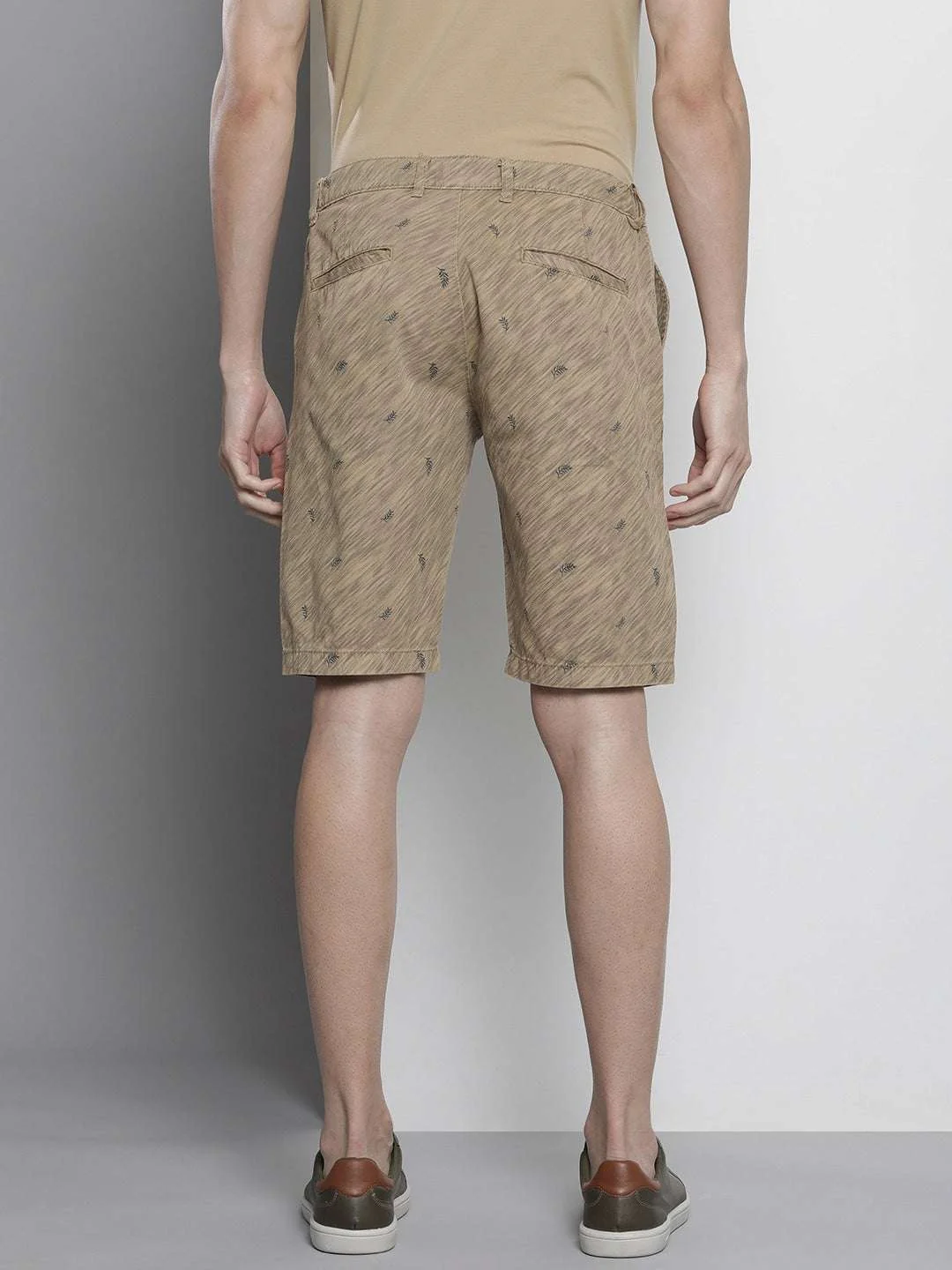 Men's Khaki Slim Fit Printed Casual Shorts - Image 4