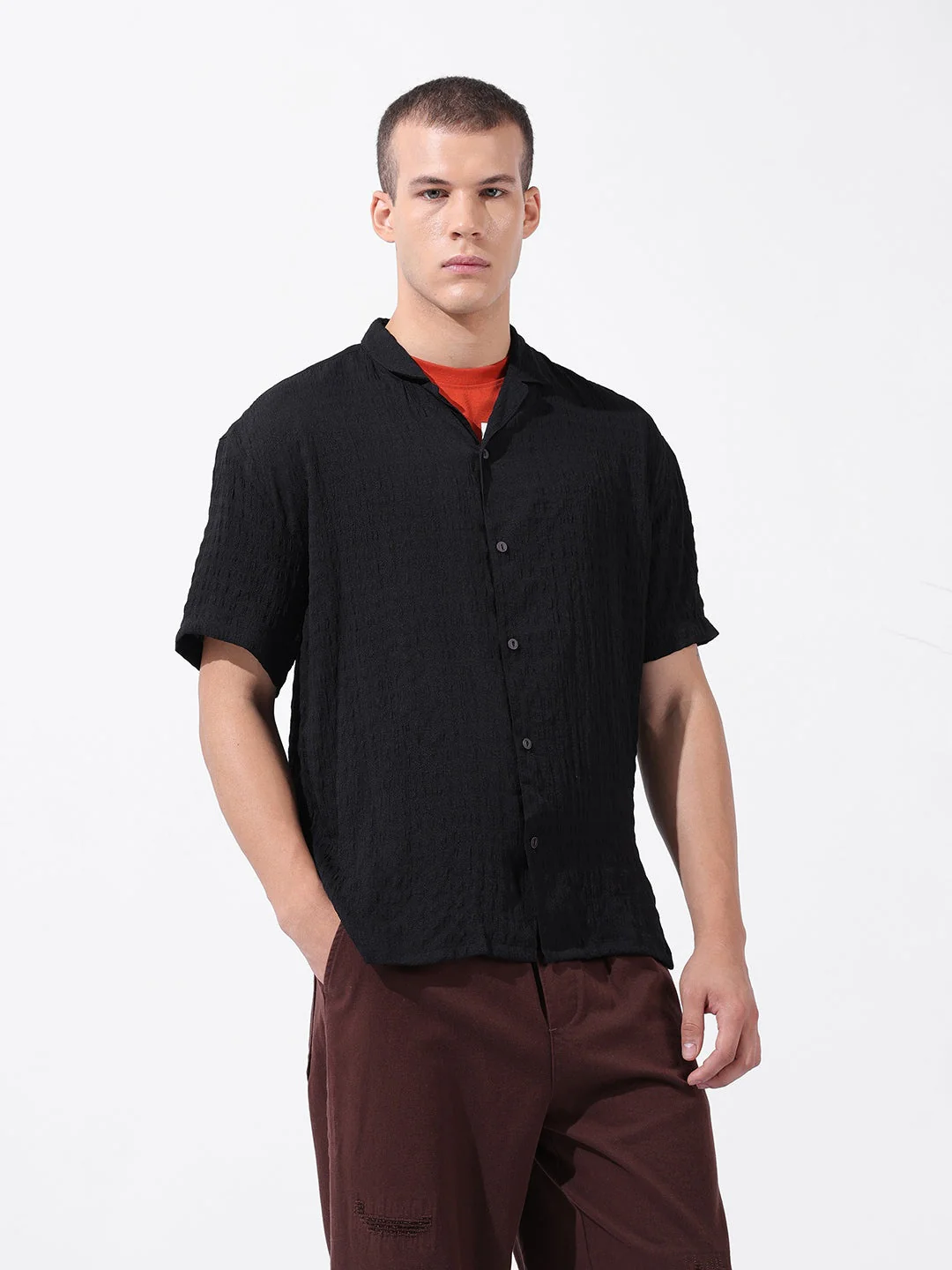 Men's Black Relaxed Fit Solid Resort Wear Shirt - Image 4