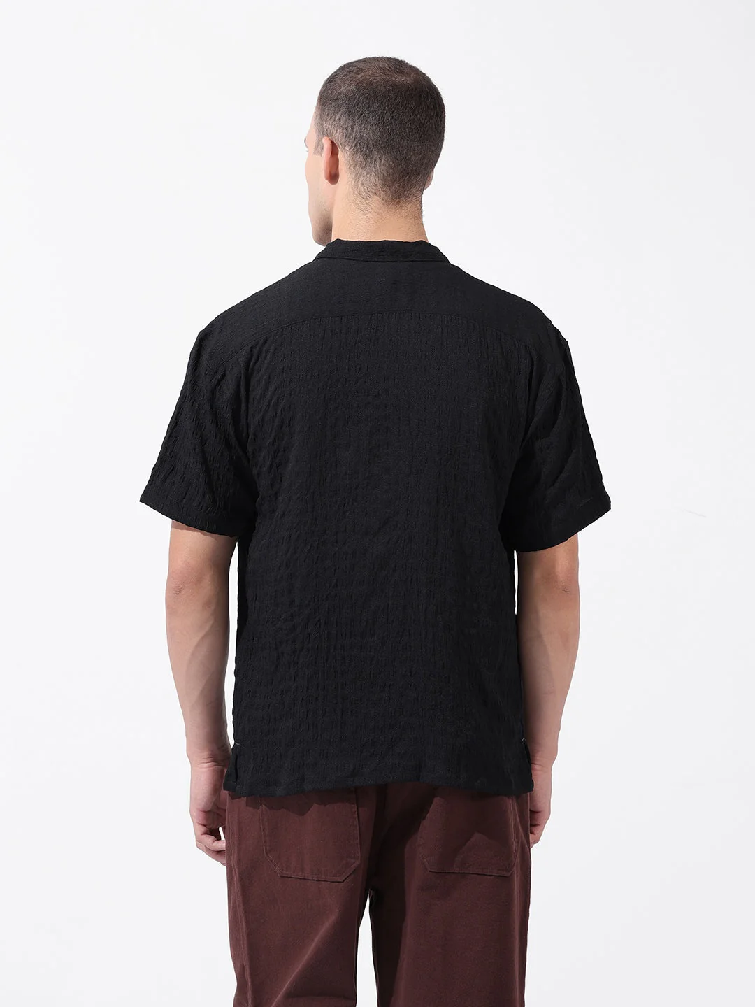 Men's Black Relaxed Fit Solid Resort Wear Shirt - Image 5