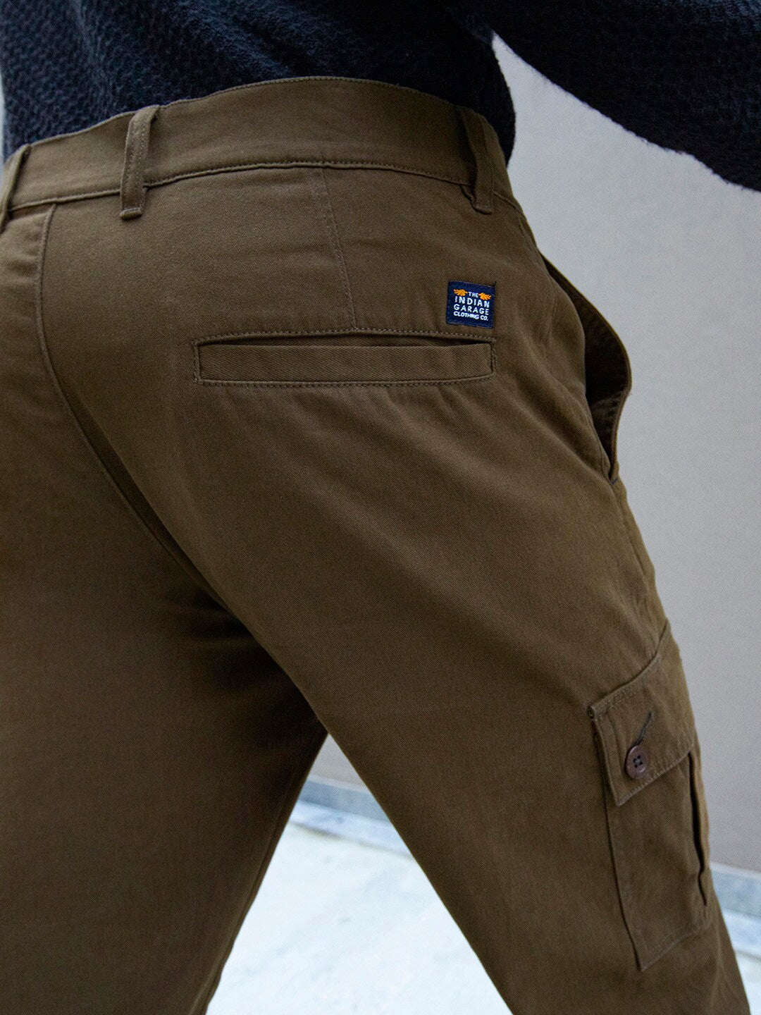 Men's Brown Slim Fit Solid Utility Cargo - Image 5