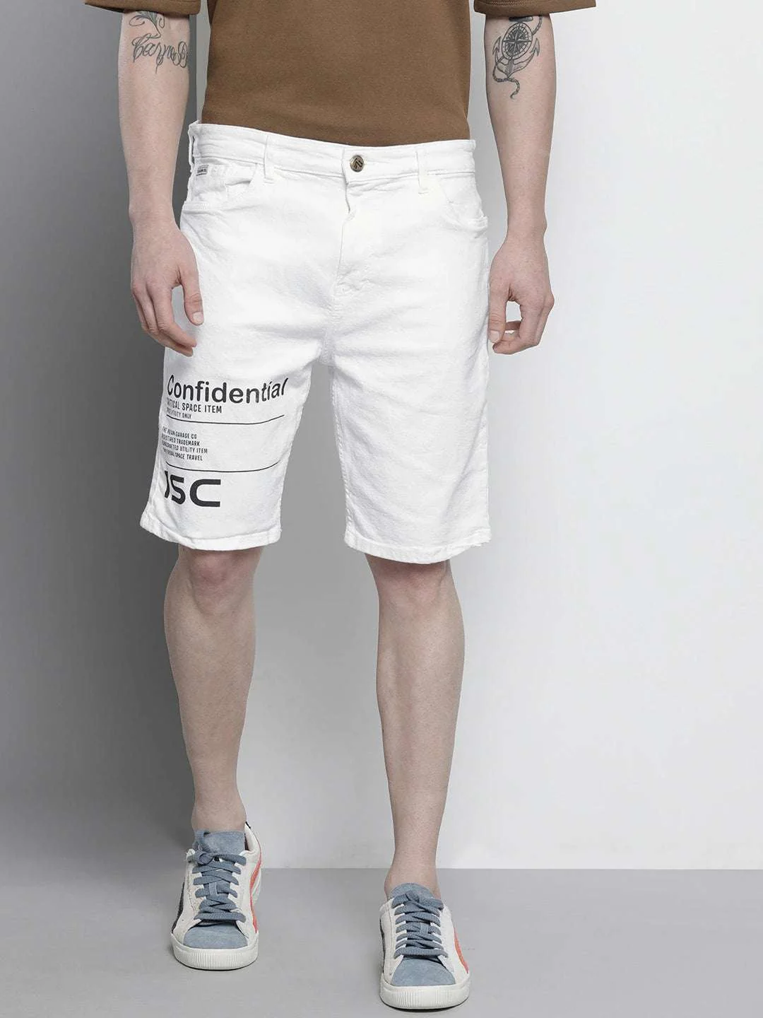 Men's White Slim Fit Printed Casual Shorts - Image 2