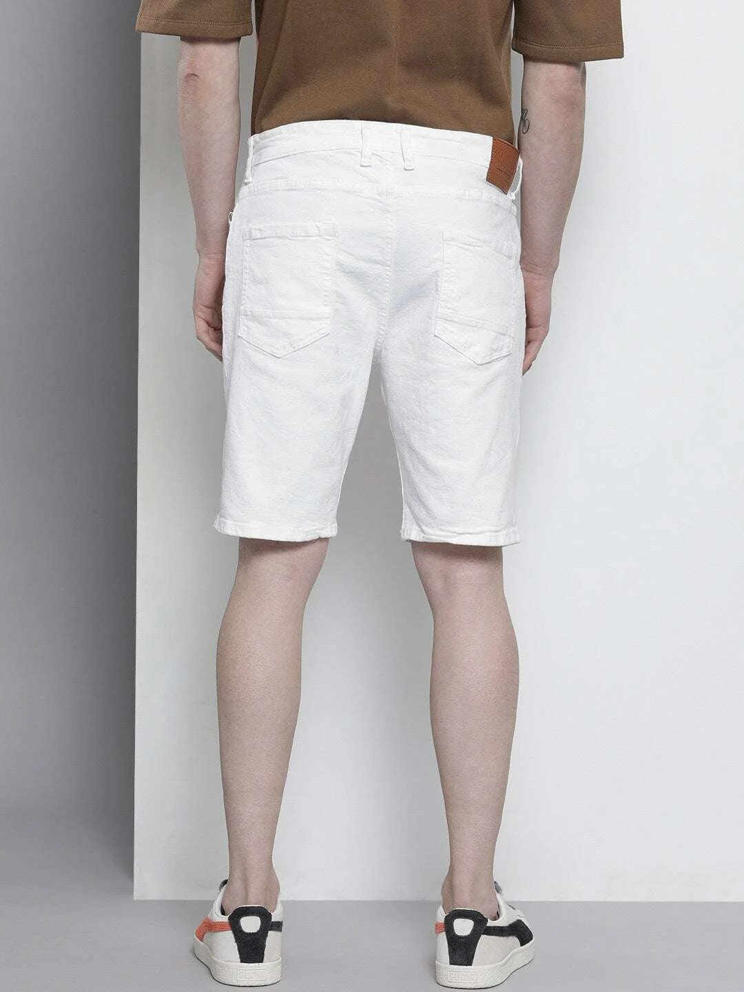 Men's White Slim Fit Printed Casual Shorts - Image 4