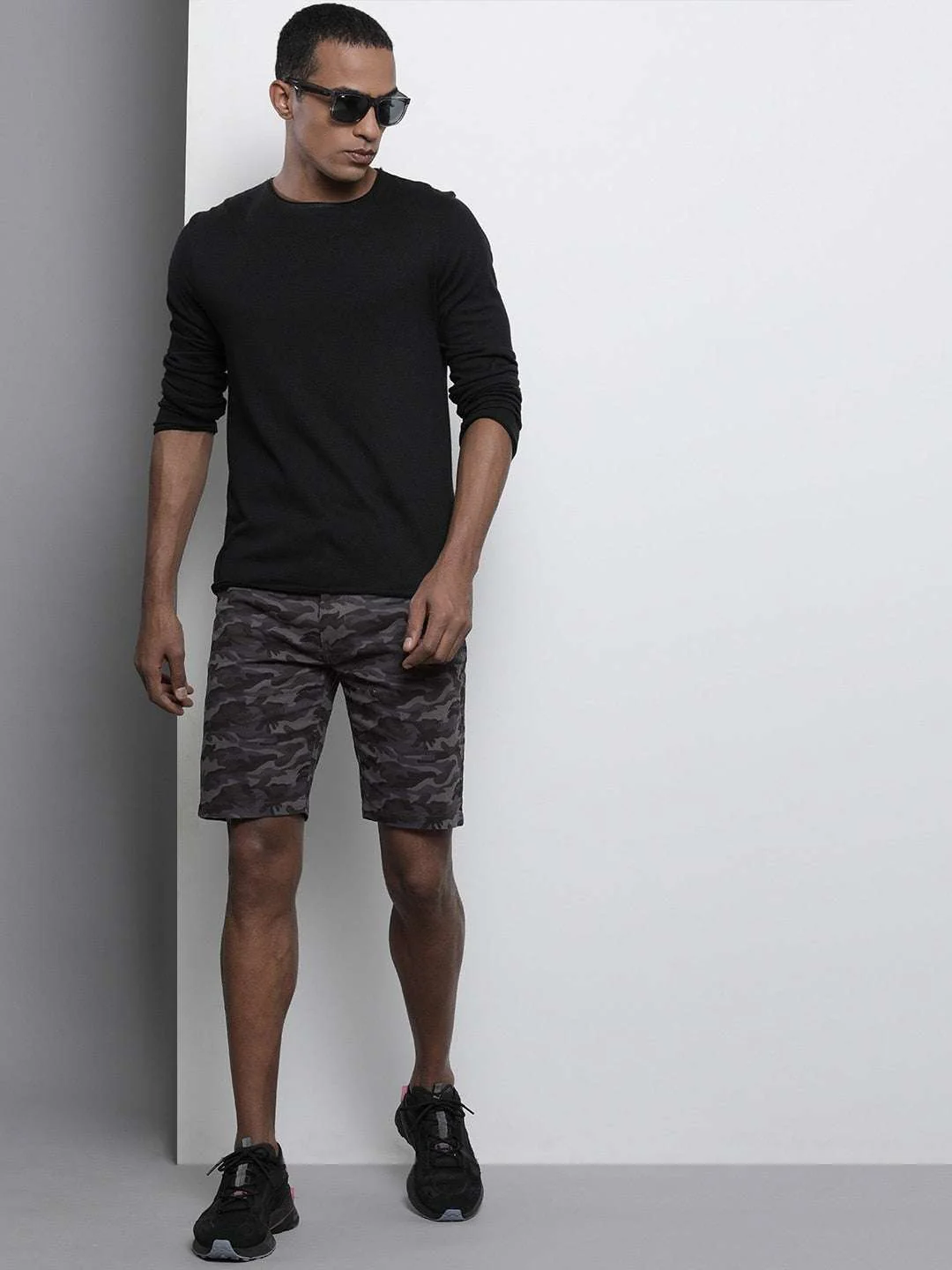 Men's Grey Slim Fit Solid Casual Shorts - Image 6