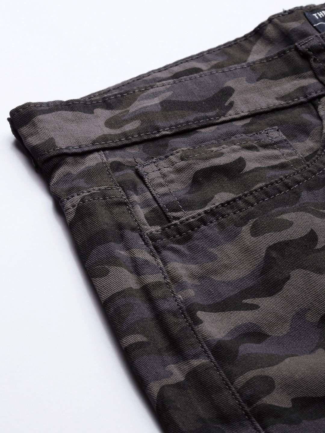 Men's Grey Slim Fit Solid Casual Shorts - Image 7