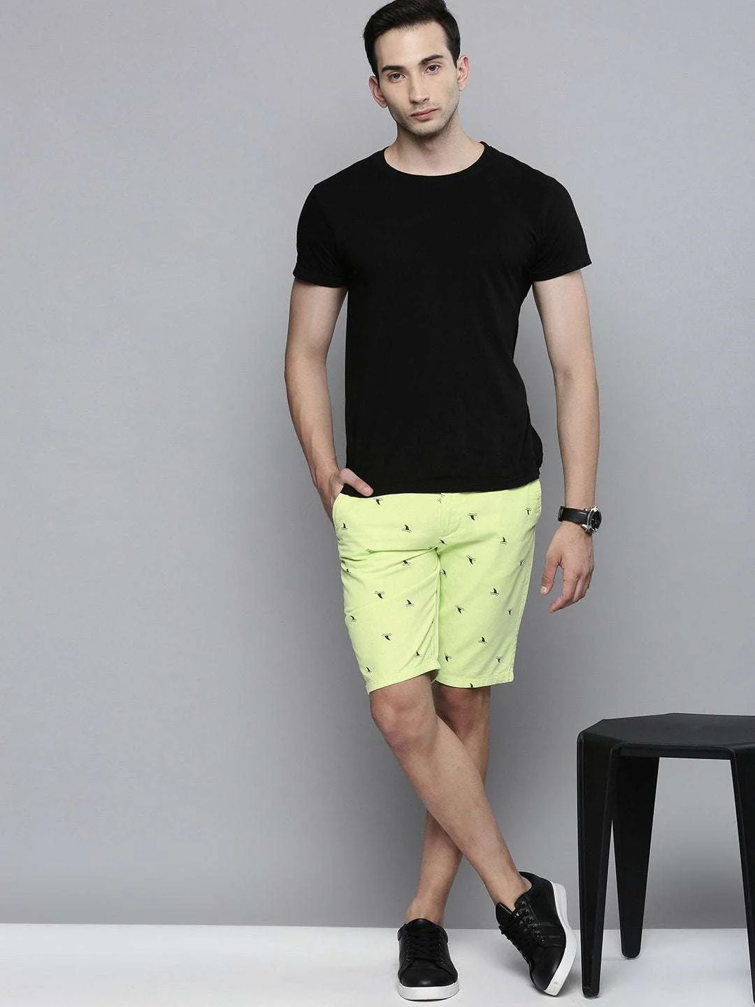 Men's Green Slim Fit Solid Casual Shorts - Image 5