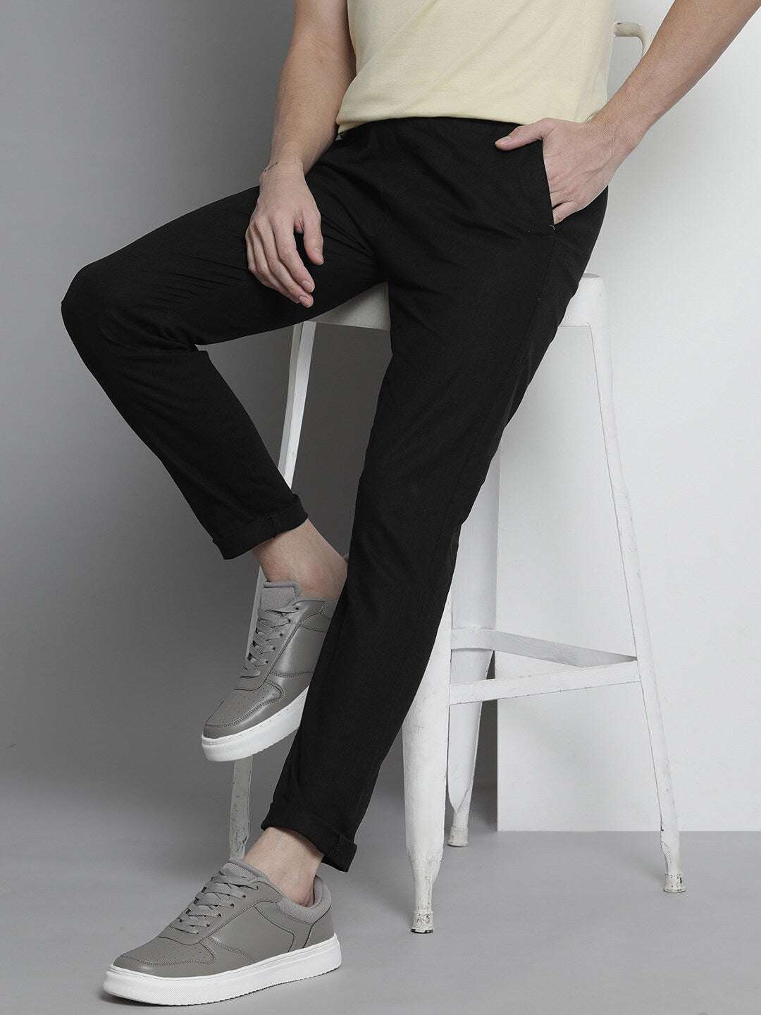 Men's Black Linen Jogger Trouser - Image 2