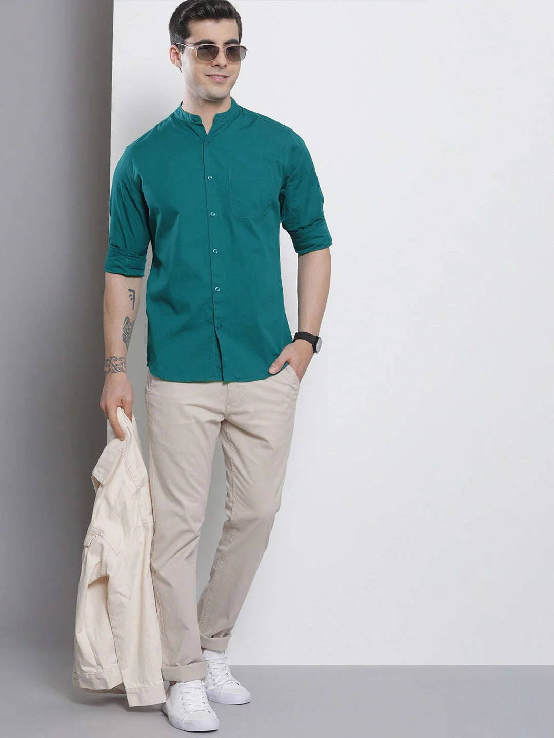 Men's Green Regular Fit Solid Casual Shirt - Image 3