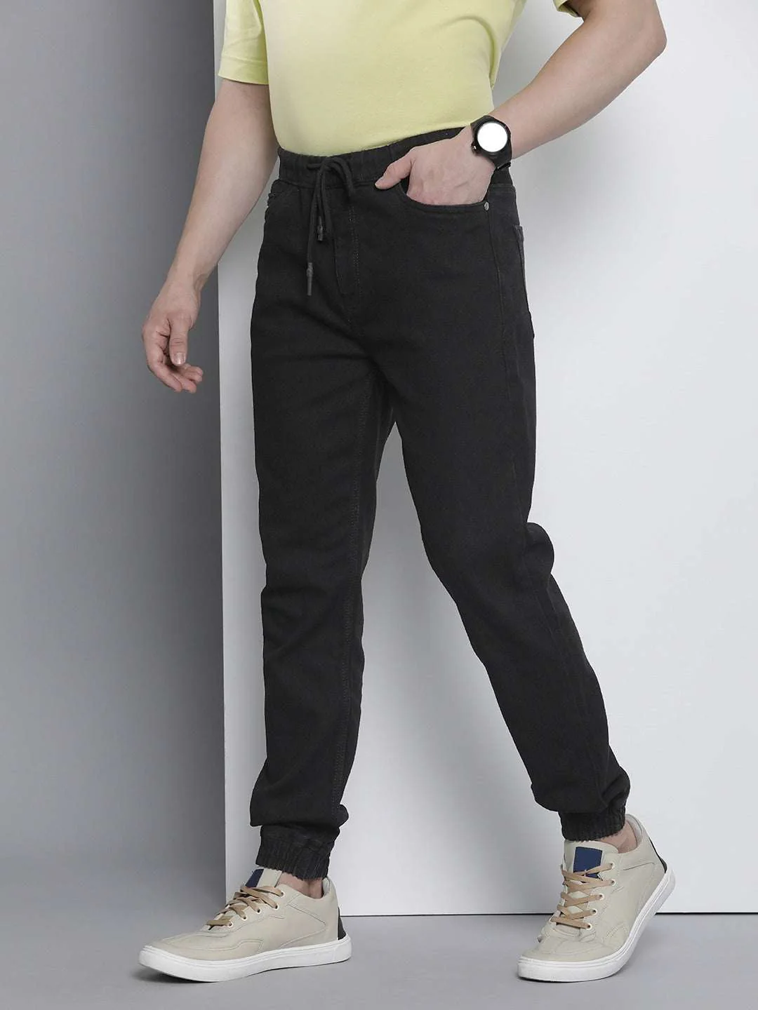 Men's Black Slim Fit Solid Casual Jeans - Image 2