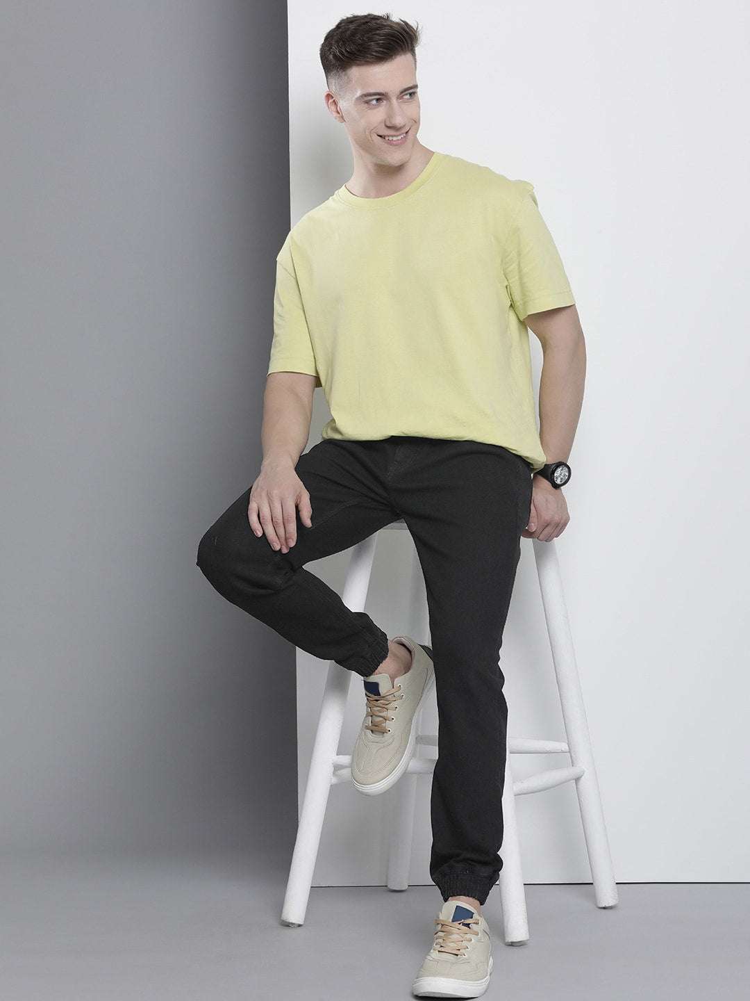 Men's Black Slim Fit Solid Casual Jeans - Image 5