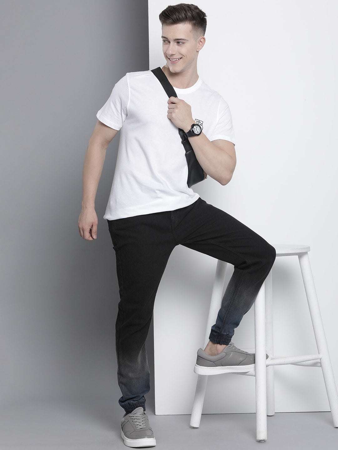 Men's Black Slim Fit Solid Street Wear Jeans - Image 6