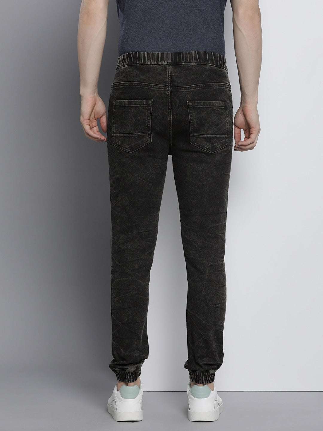 Men's Black Slim Fit Solid Mid-Rise Stretchable Denim Joggers - Image 3