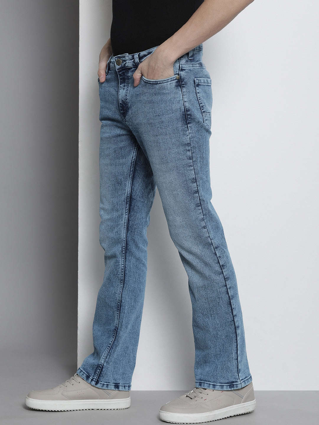 Men's Light Blue Bootcut Fit Solid Casual Jeans - Image 2