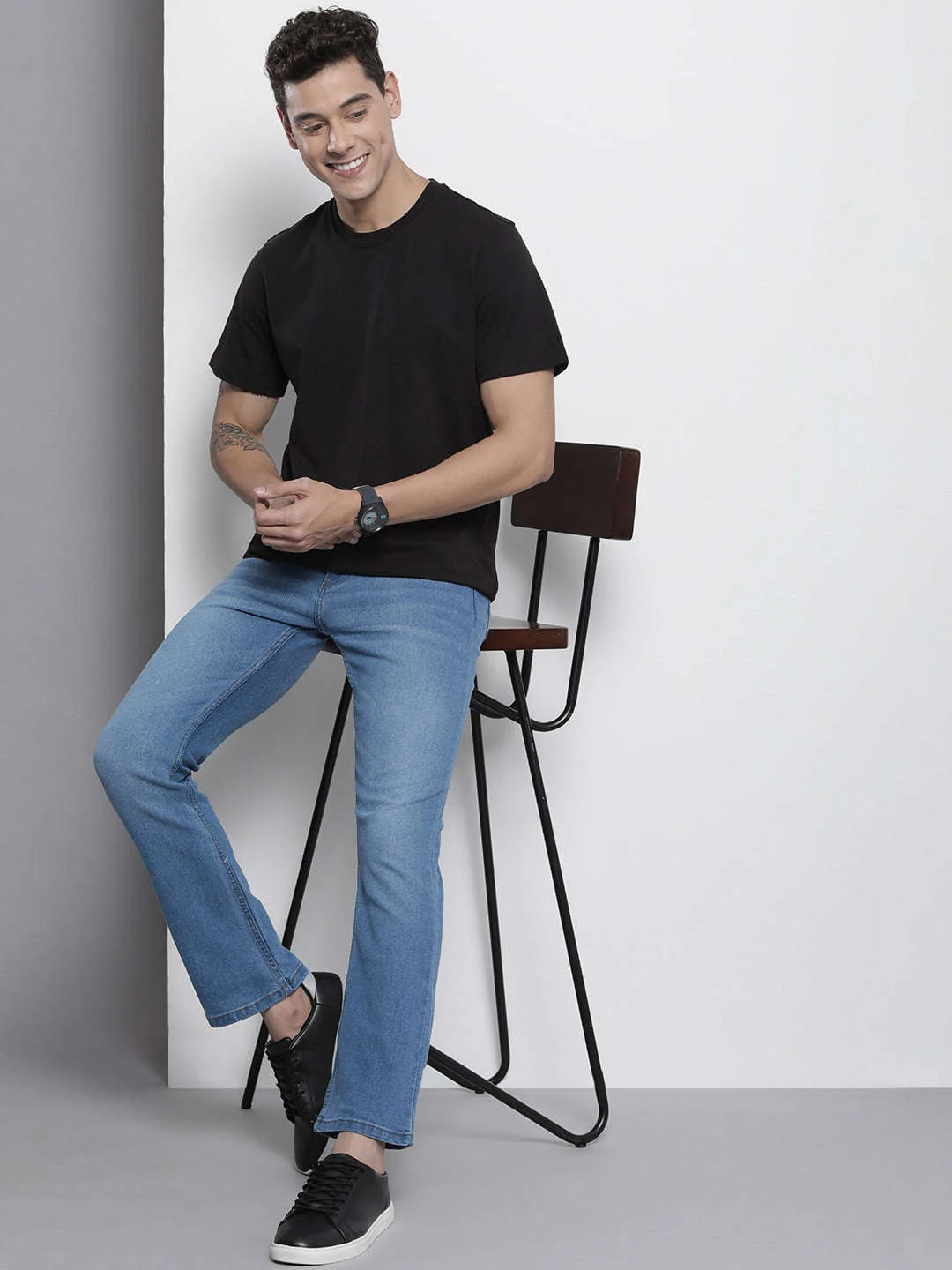 Men's Blue Bootcut Fit Solid Casual Jeans - Image 4