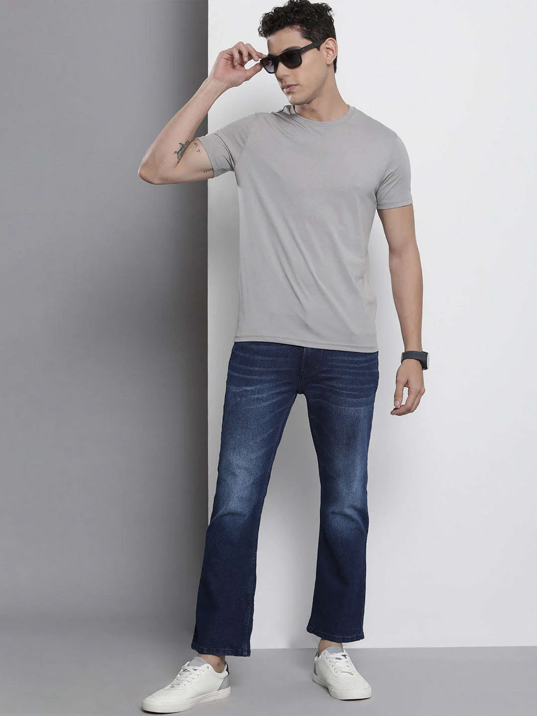 Men's Blue Bootcut Solid Mid-Rise Stretchable Jeans - Image 2