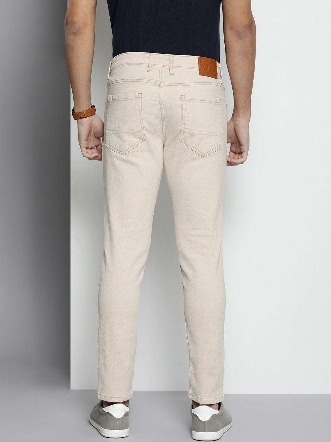 Men's White Carrot Fit Solid Mid-Rise Stretchable Jeans - Image 3
