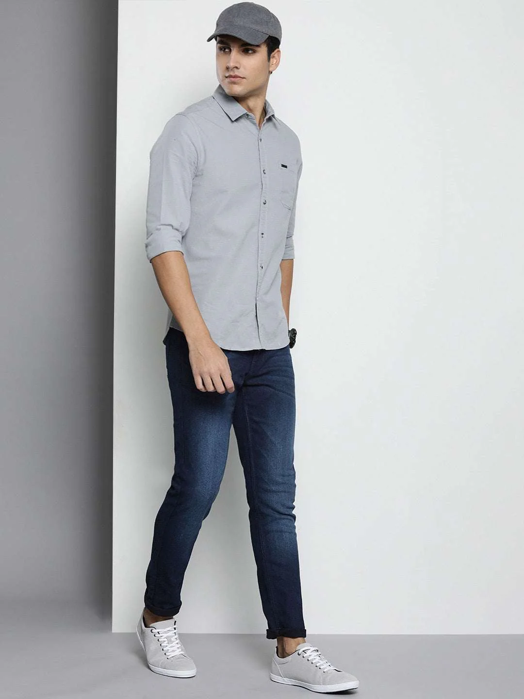 Men's Blue Slim Fit Solid Mid-Rise Stretchable Jeans - Image 4