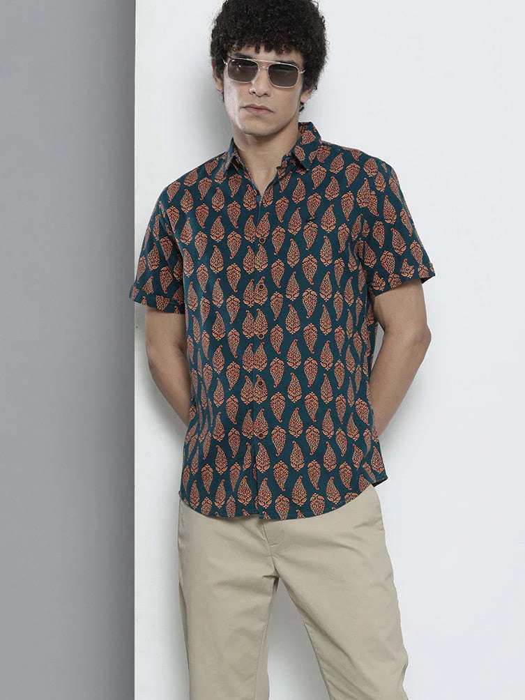 Men's Navy Blue Regular Fit Printed Casual Shirt - Image 5