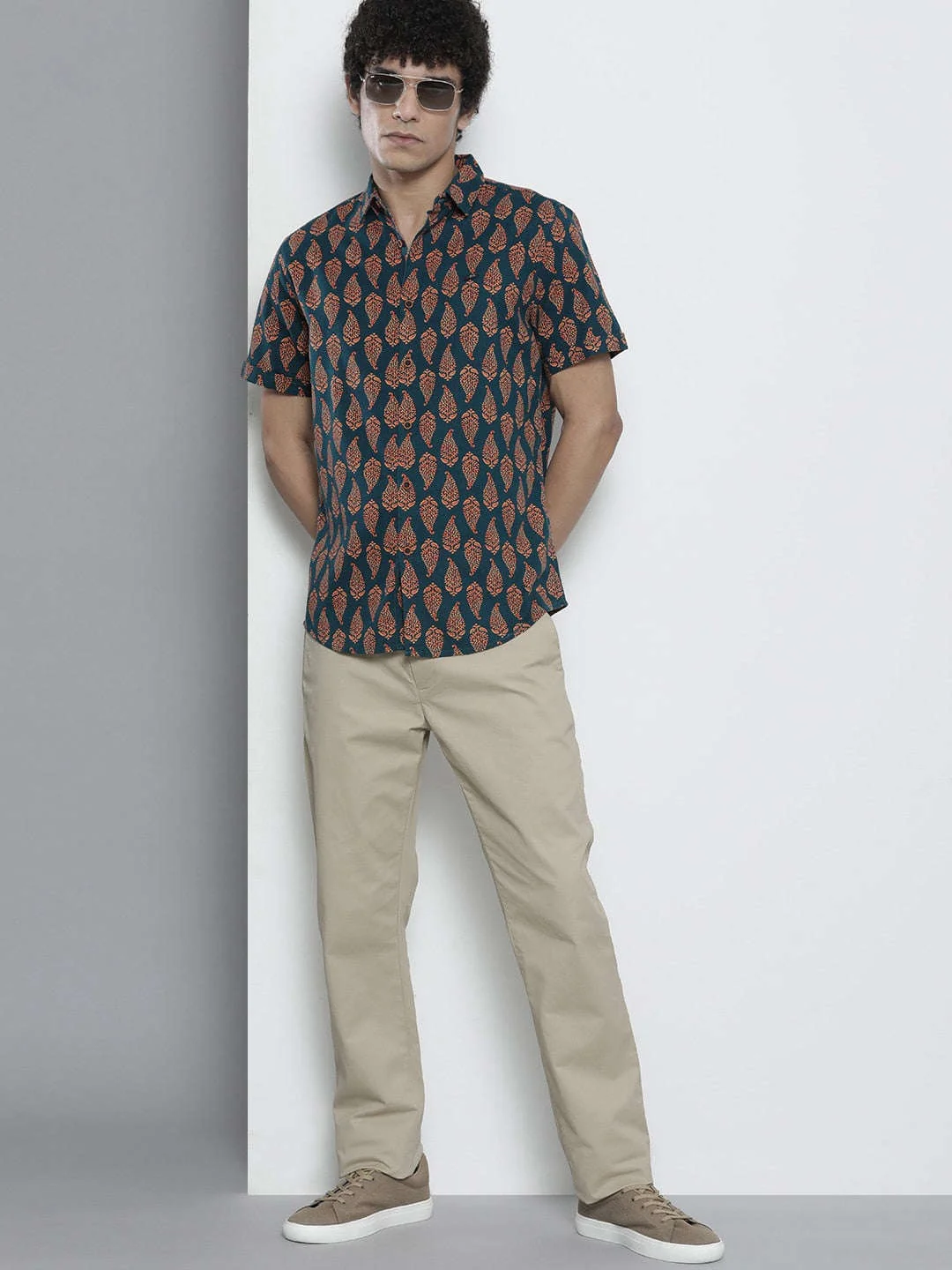 Men's Navy Blue Regular Fit Printed Casual Shirt - Image 6