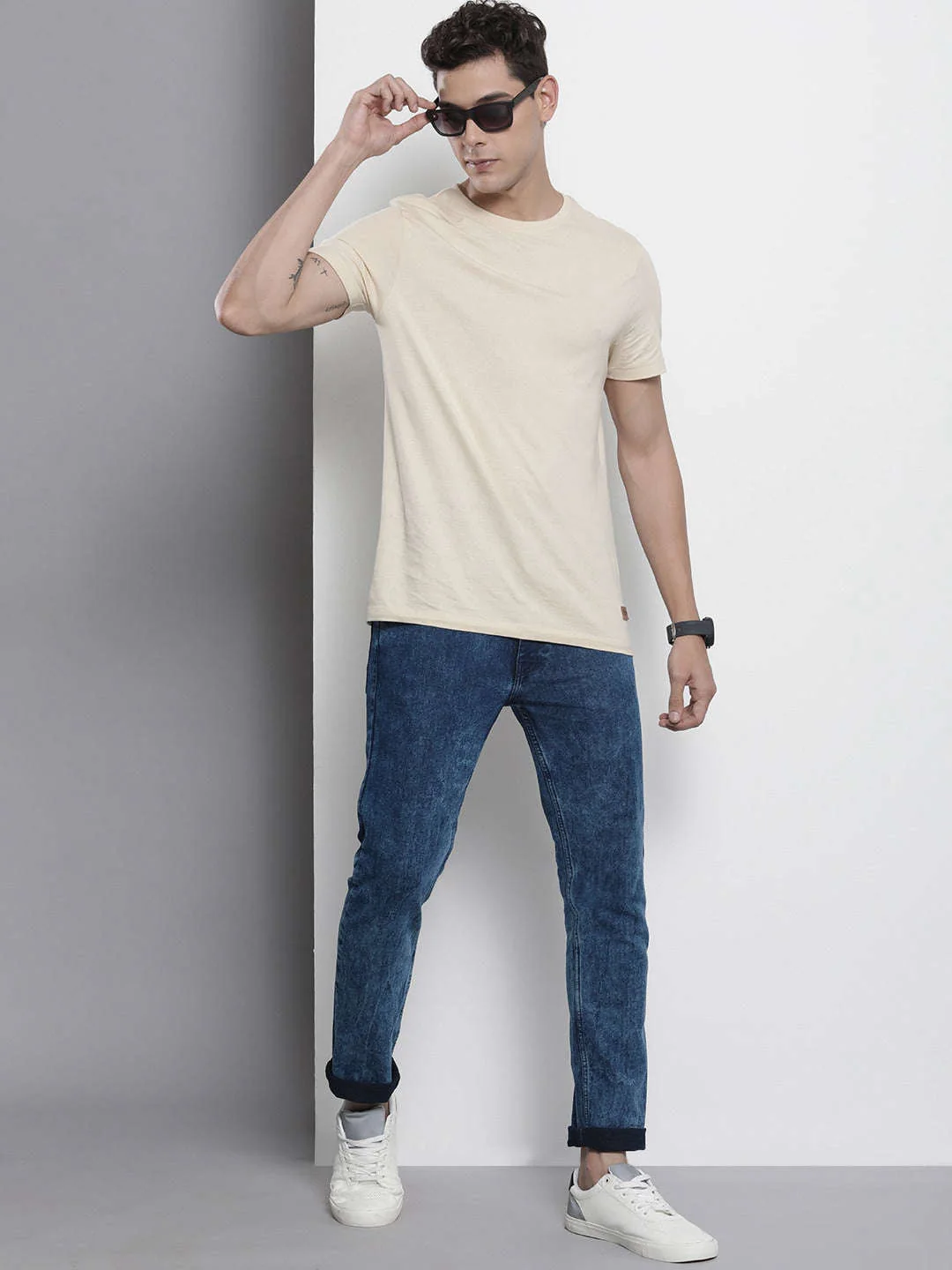 Men's Blue Slim Straight Fit Solid Mid-Rise Stretchable Jeans - Image 5
