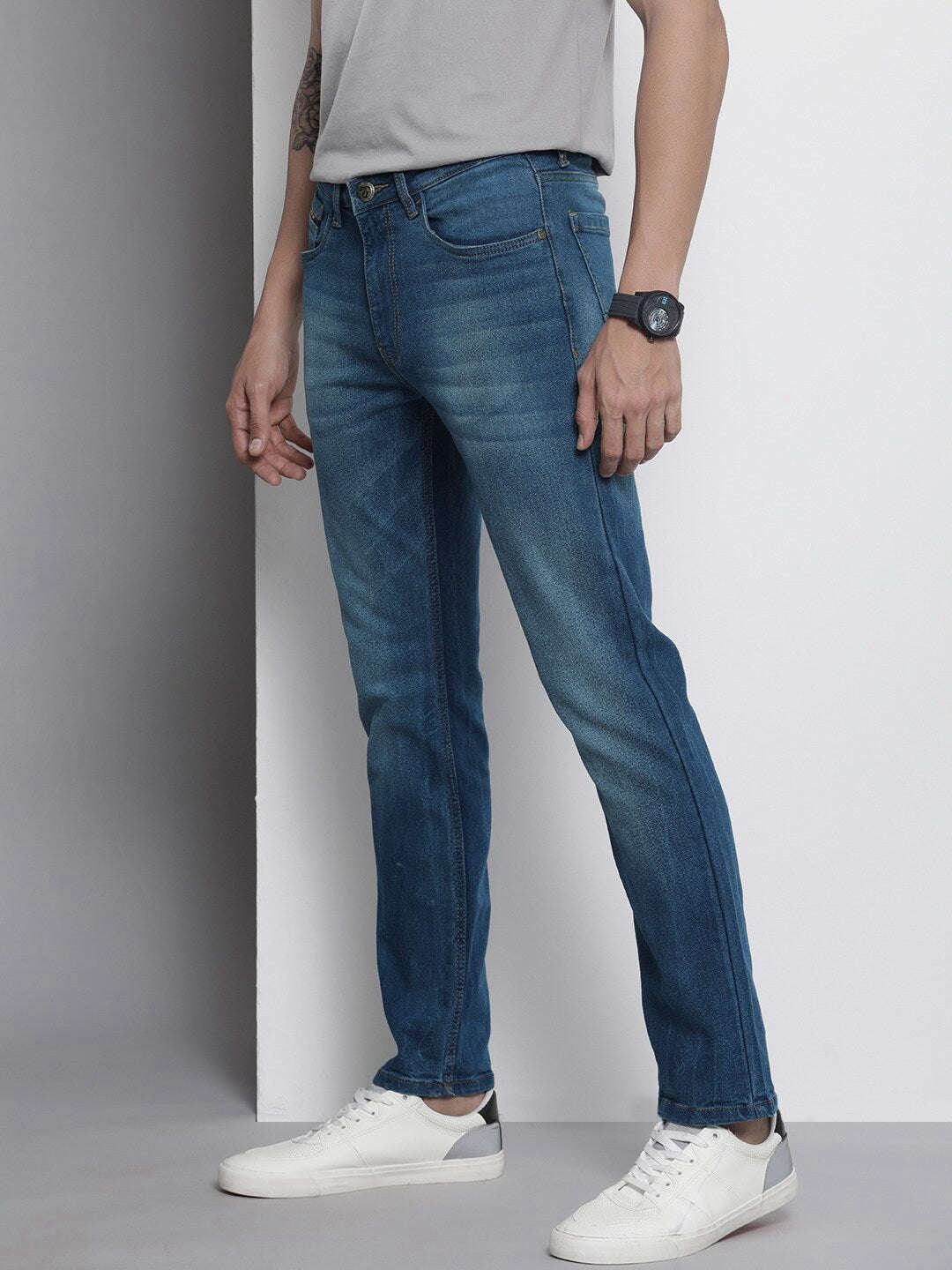 Men's Blue Slim Straight Fit Solid Mid-Rise Stretchable Jeans - Image 2
