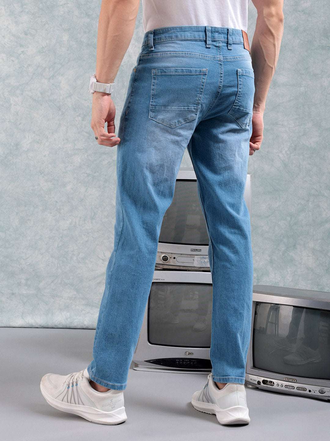 Men's Light Blue Slim Fit Solid Casual Jeans - Image 3