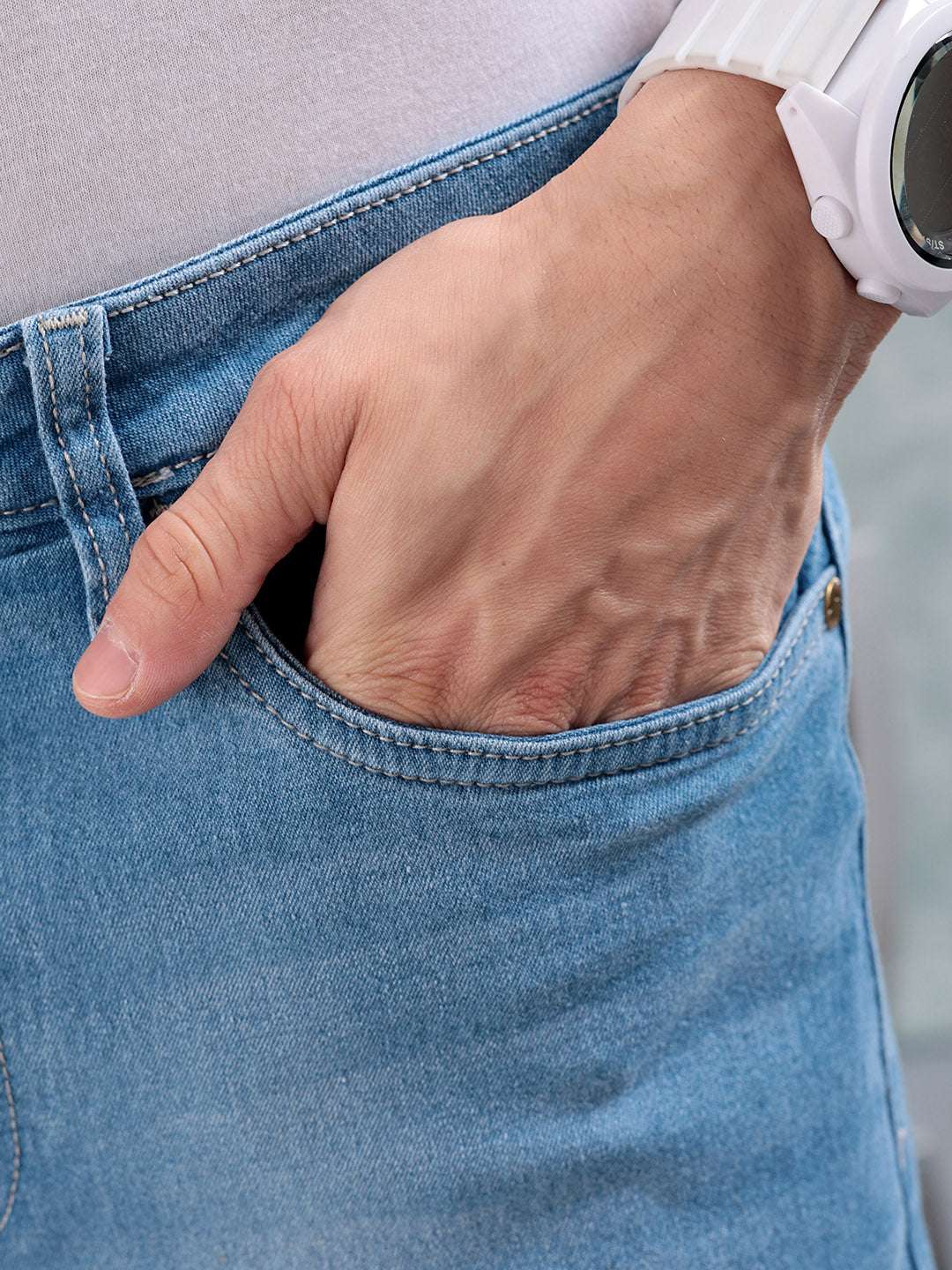 Men's Light Blue Slim Fit Solid Casual Jeans - Image 5