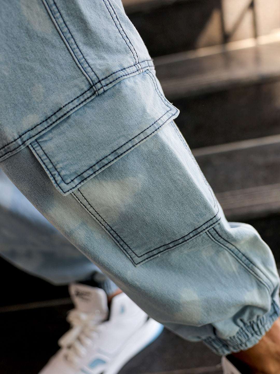 Men's Light Blue Loose Fit Solid Street Wear Jeans - Image 7