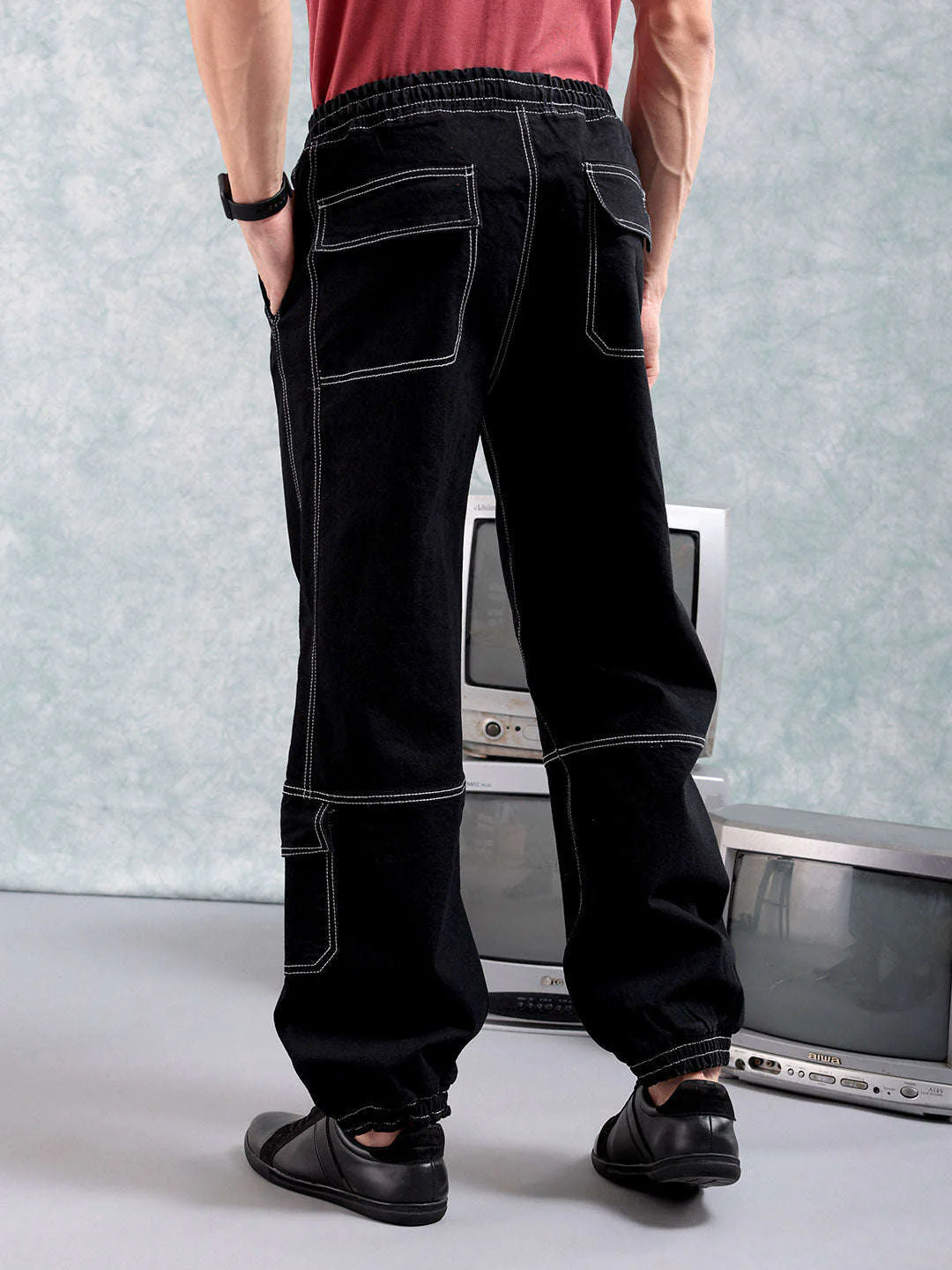 Men's Black Loose Fit Solid Street Wear Jeans - Image 3
