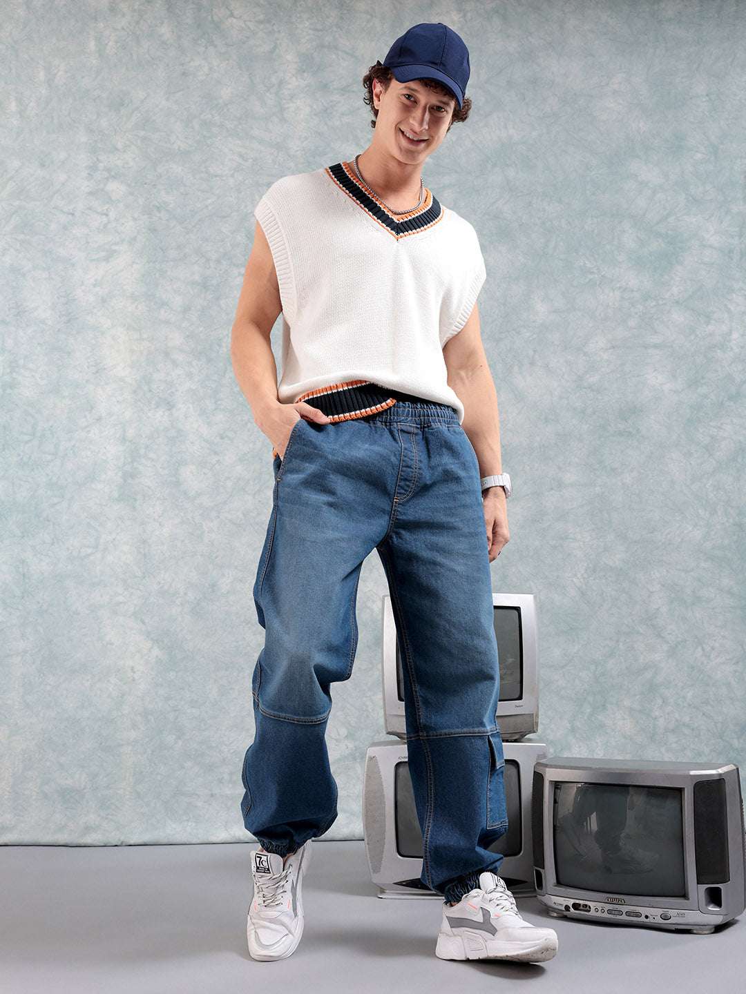 Men's Navy Loose Fit Solid Street Wear Jeans - Image 2