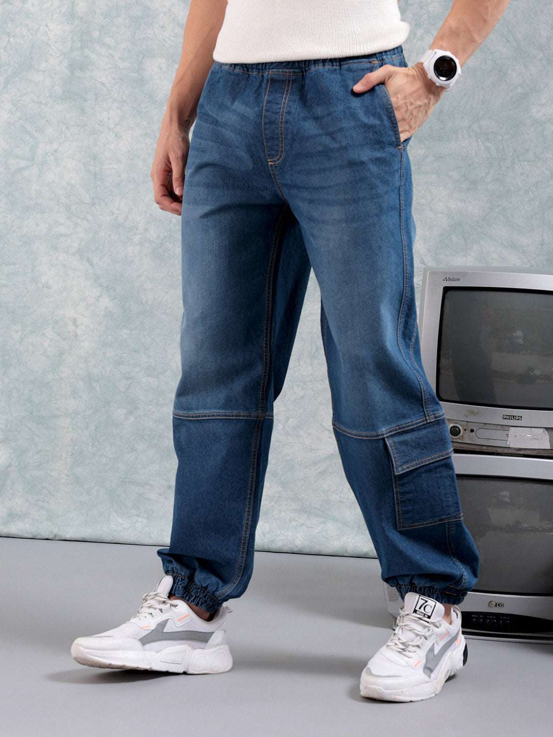 Men's Navy Loose Fit Solid Street Wear Jeans - Image 4