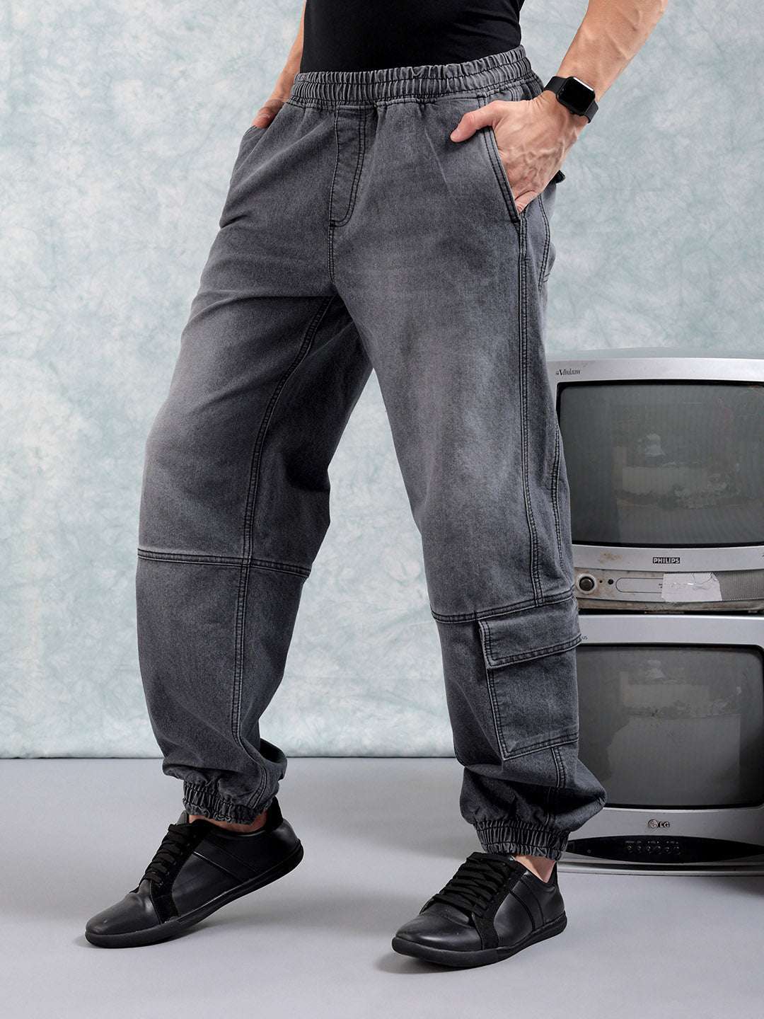 Men's Grey Loose Fit Solid Street Wear Jeans - Image 4