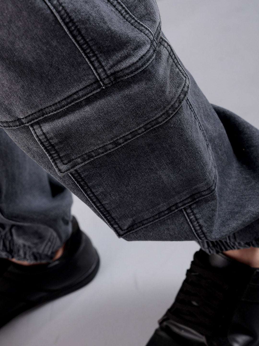 Men's Grey Loose Fit Solid Street Wear Jeans - Image 7
