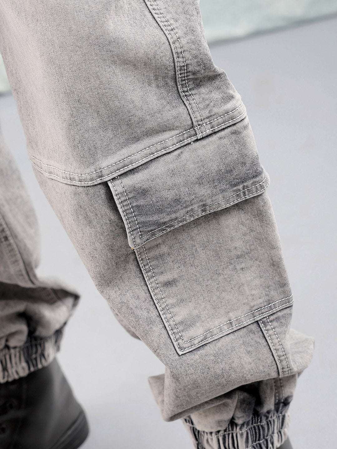 Men's Grey Loose Fit Solid Street Wear Jeans - Image 7