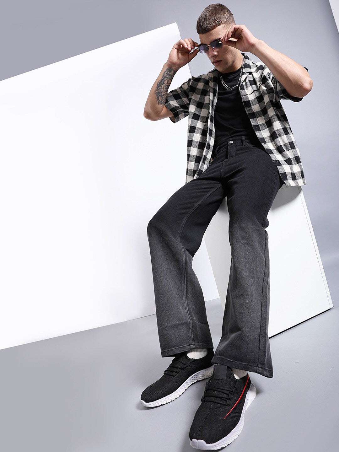 Men's Black Baggy Solid Mid-Rise Stretchable Jeans - Image 5