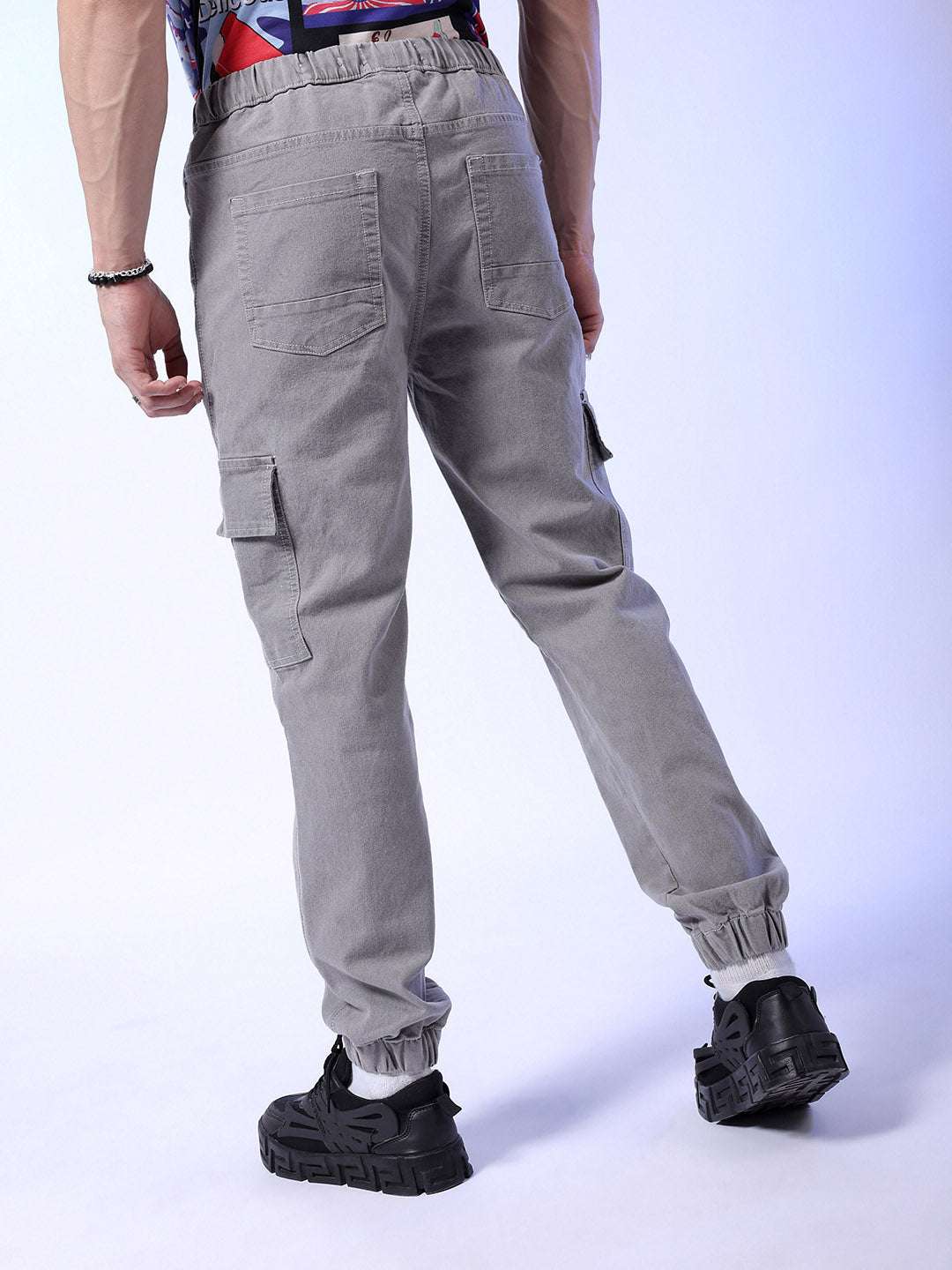 Men's Grey Regular Fit Solid Mid-Rise Stretchable Denim Cargo Joggers - Image 2