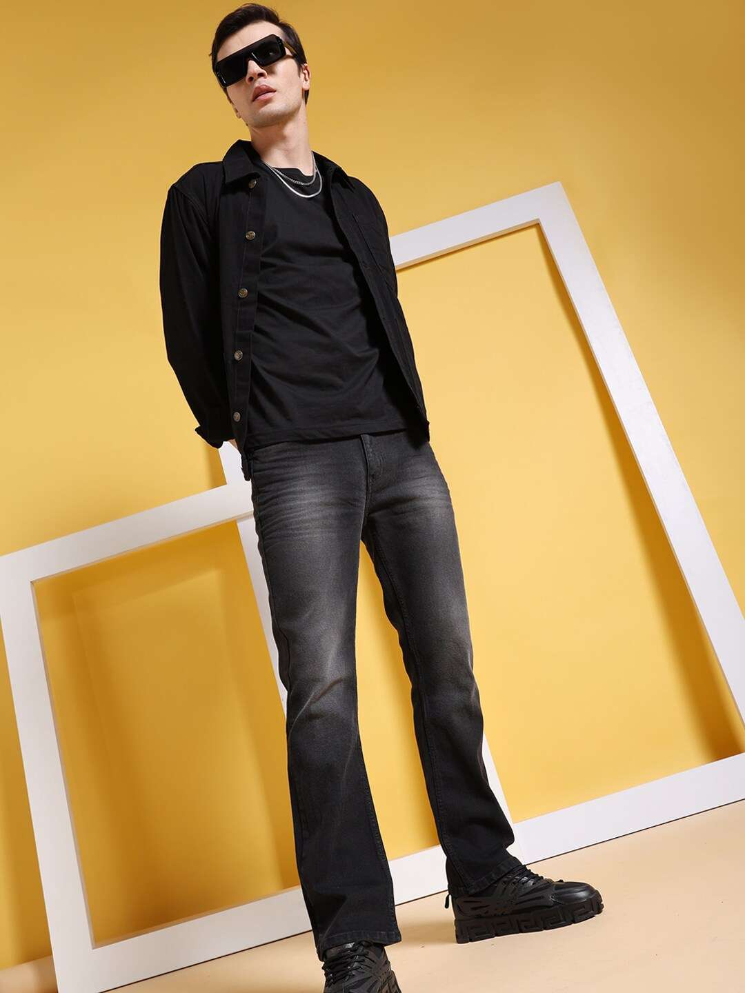 Men's Black Bootcut Fit Solid Mid-Rise Stretchable Jeans - Image 4