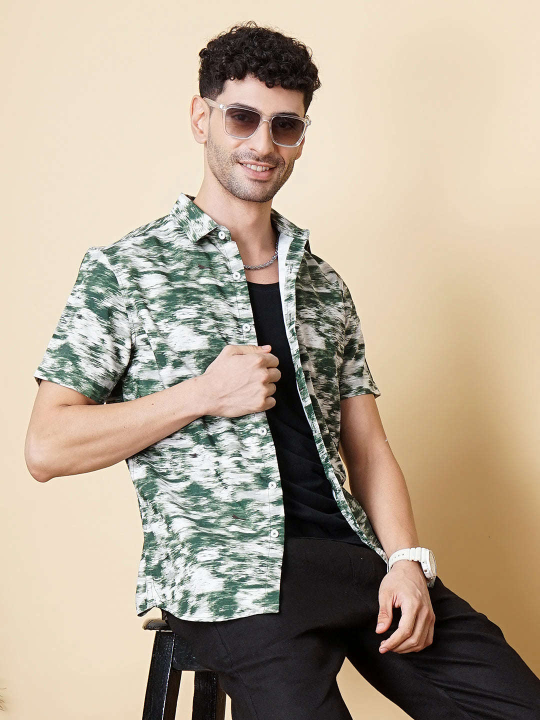 Men's Green Regular Fit Printed Street Wear Shirt - Image 5