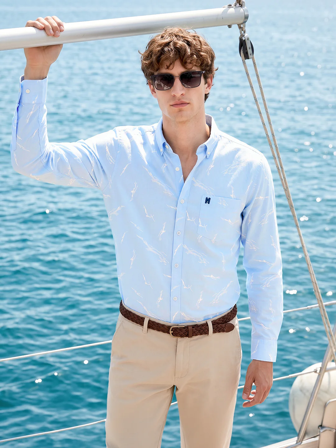Men's Grey Regular Fit Printed Casual Shirt