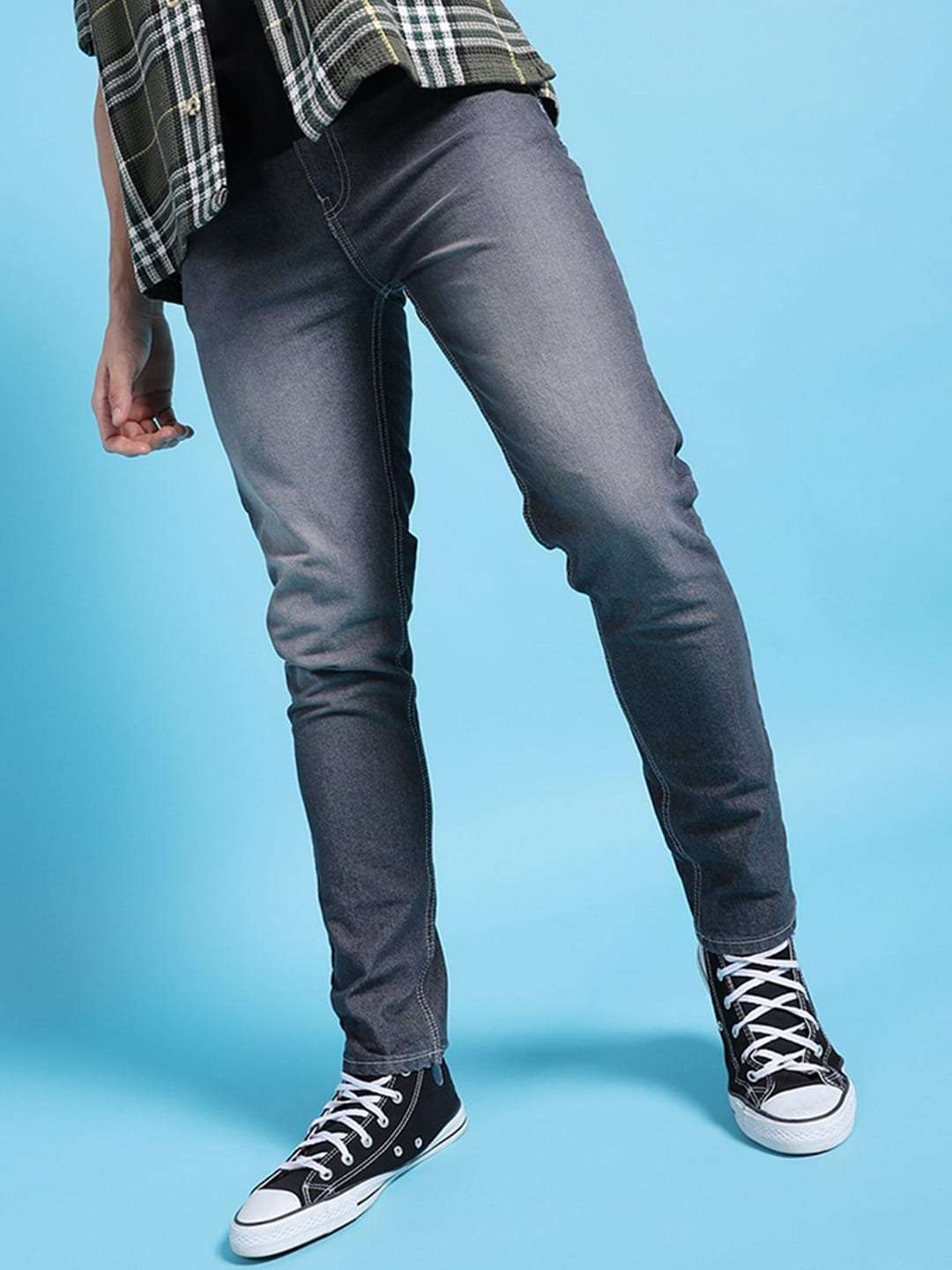 Men's Grey Slim Fit Solid Mid-Rise Jeans - Image 5